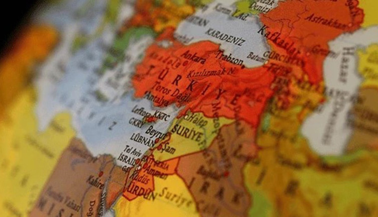 Usta gazeteciden sert eleştiri: Milli üniter Cumhuriyet yıkılacaksa bunun en büyük faili...