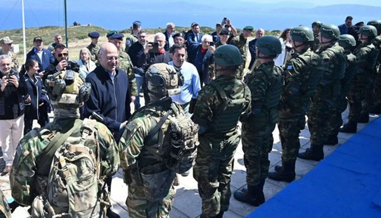 Sınırdaki binlerce askeri işaret etti: Burnumuzun dibindeki tehlike