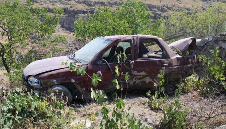 Araçtan atlayarak kurtuldu