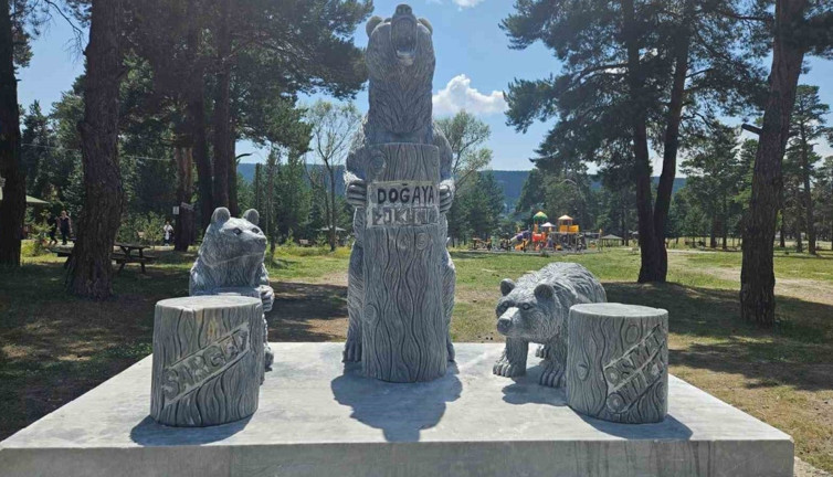 Sarıkamış’a Boz Ayı heykeli: Turizm cennetine anlamlı bir hediye!