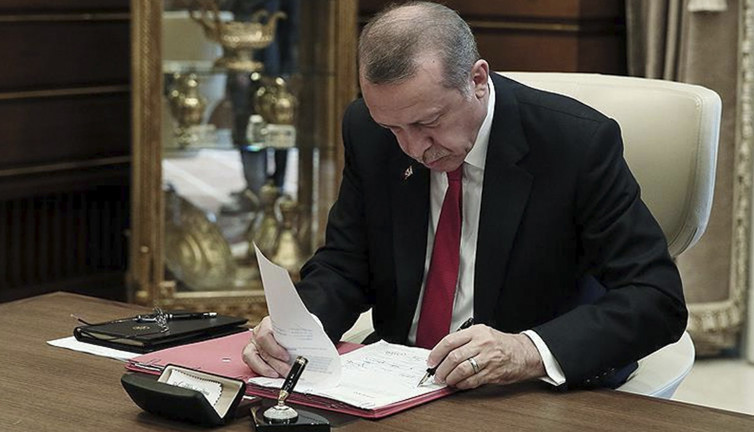 Erdoğan gece yarısı kararını verdi! 60 gün ertelendi...