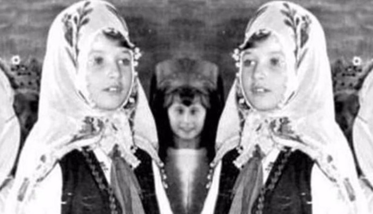 Bu ünlü şarkıcıyı tanıdınız mı? Meğer sahne aşkı o yıllarda başlamış!