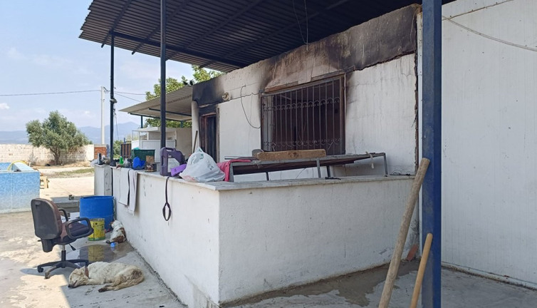Manisa'da yanan çiftlik evinden ceset çıktı