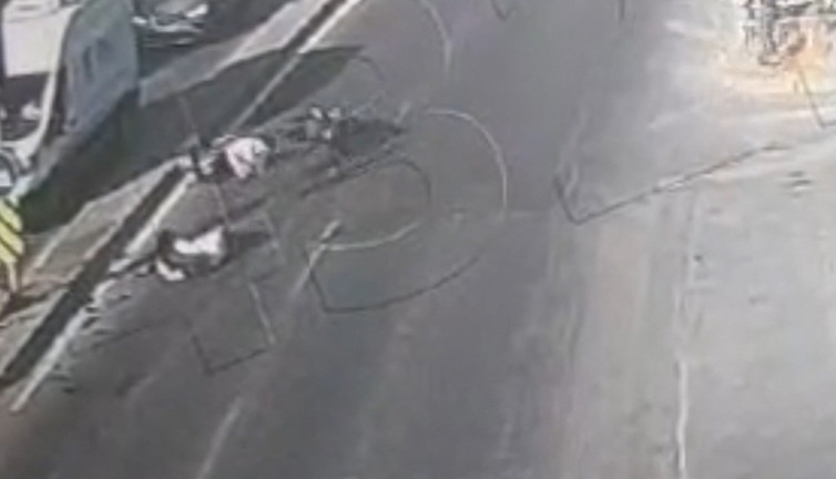 İstanbul’da trafikte kanlı çarpışma! Ölü ve yaralılar var