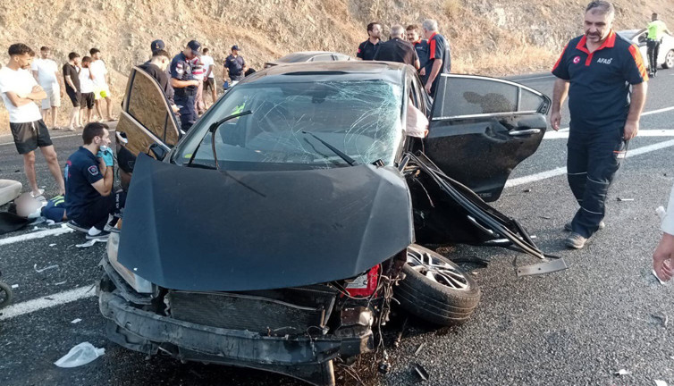 Diyarbakır'da korkunç kaza! Çok sayıda kişi yaralandı