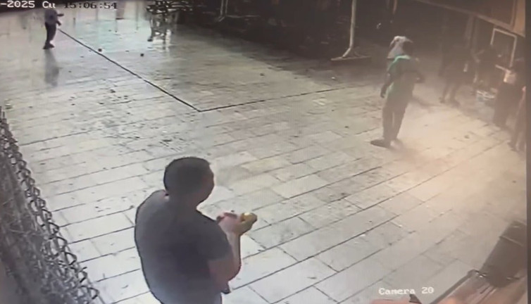 Ankara’da 'su' savaşı: Engelli bireyler ve bakıcılar eğlenceye doydu!