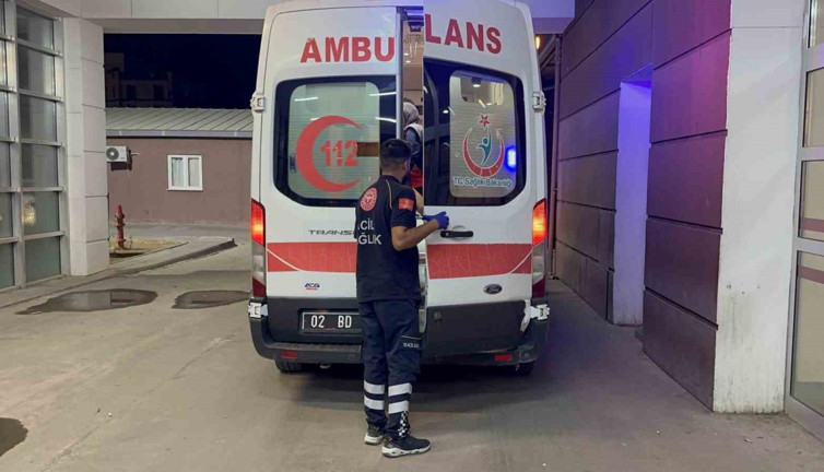 Yüzme keyfi faciayla bitti! 10 kişi hastanelik oldu