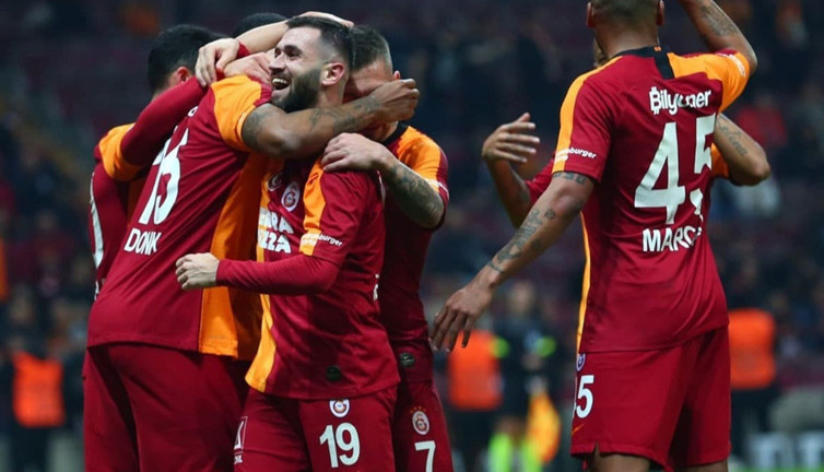 Eski Galatasaraylı İstanbul'a döndü