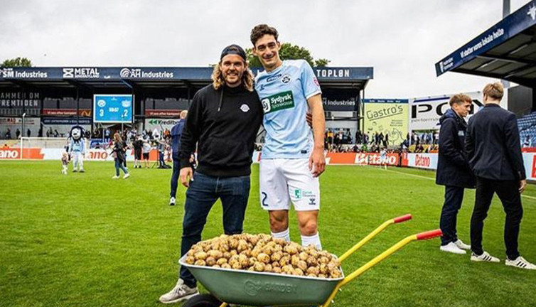 Maçın oyuncusu 'patates' kralı oldu