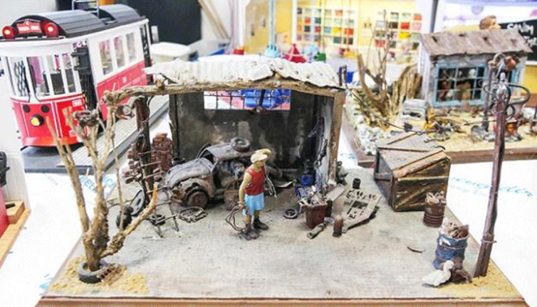 Atıklardan sanat şöleni! Çöldeki hazine