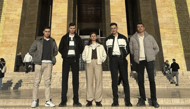 Atatürkçü teğmenleri ihraç eden komutana kıyak