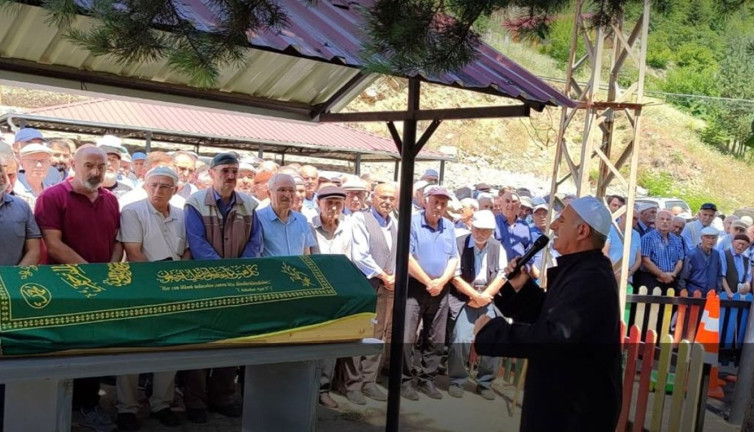 Artvin'in hafızası sonsuzluğa uğurlandı! 105 yaşındaki Fikriye Karaaslan hayatını kaybetti