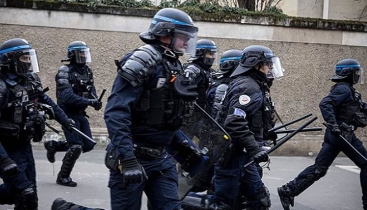 Siyasilerin kaldığı otelde bomba paniği! Hızla tahliye ediliyorlar