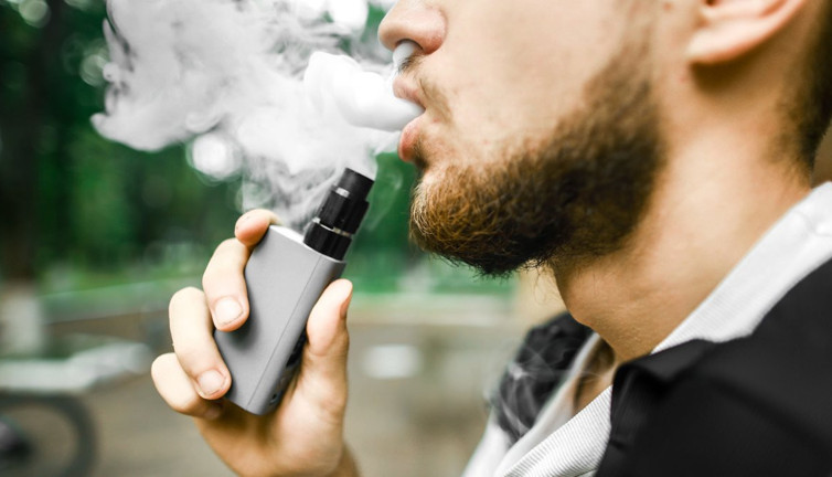 Yeni nesil salgın elektronik sigara ölüm saçıyor! Uzmanlardan hayat kurtaran uyarılar