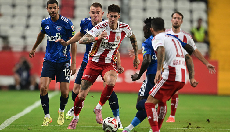 Kasımpaşa Antalya sıcağına dayanamadı!