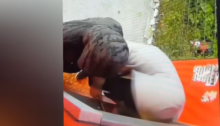 Tornavidayla ATM soygunu! Esenyurt’ta film gibi hırsızlık