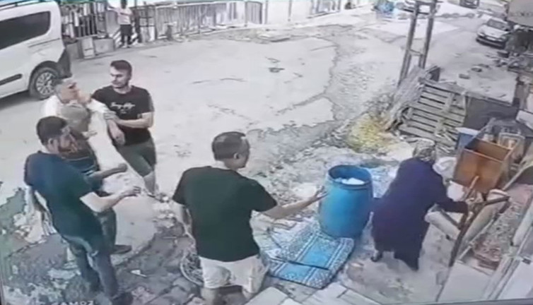 İstanbul’da şok olay! Bir bidon yüzünden kadını dövdüler