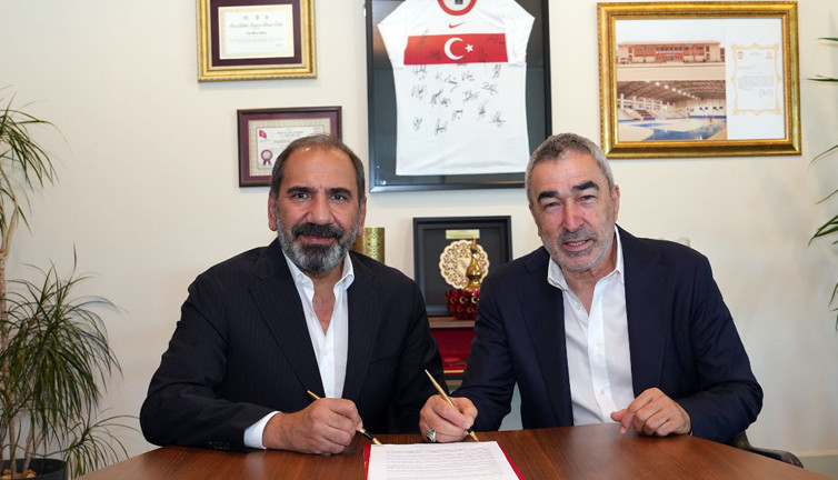 Türk futbolunun gençliği Samet Aybaba'ya emanet