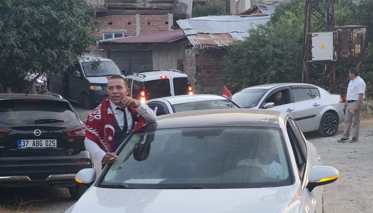 Davul zurnayla askere gitti! İbrahim’e acı haber