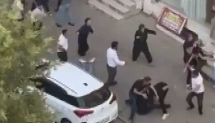 Borç kavgası kanlı bitti! Sokak savaşına alanına döndü: 6 yaralı