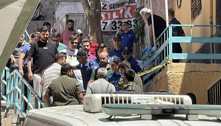 Şanlıurfa'da karı-koca feci şekilde öldürüldü! 5 yaşında Dicle kayıp: Polis, küçük kızı arıyor