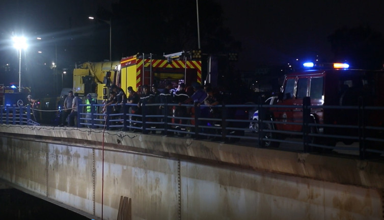 Cezayir’de yolcu otobüsü dere yatağına uçtu suya gömüldü! Çok sayıda ölü ve yaralılar var