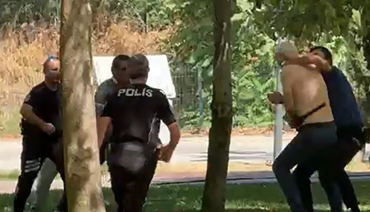 Şehirde korku dolu anlar yaşattı! Sokakta kaos, hastanede gerilim: Polis son anda engelledi