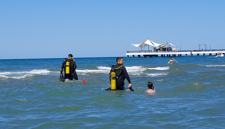 Çorumlu gençlerin Samsun’daki tatili felakete döndü! Denizde 1 kişi aranıyor