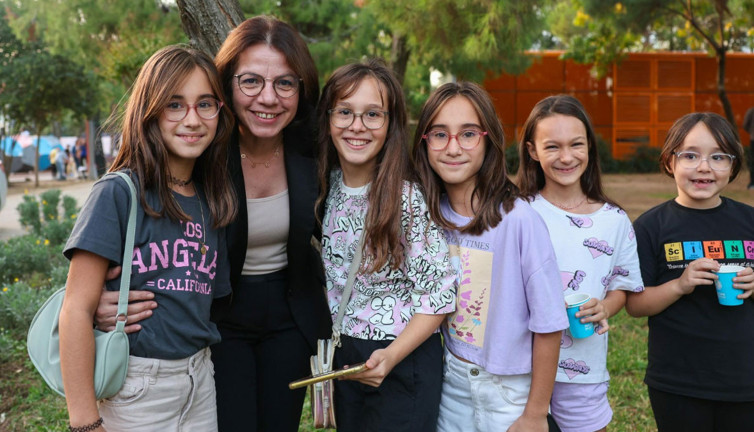 Öğrencilere 5 bin liralık burs! Başvurular bugün başladı