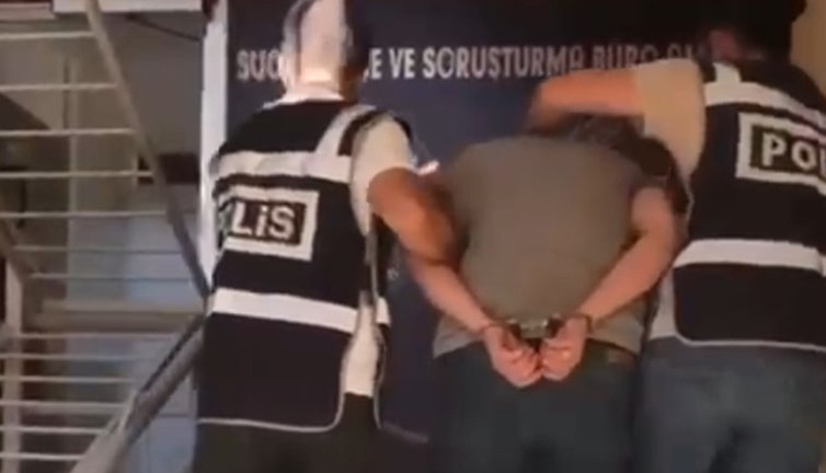 Firari hırsız sahte kimlik bile kurtaramadı