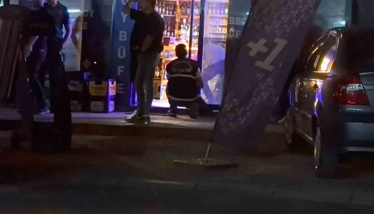 İnegöl’de gizemli saldırı! İş yeri camları paramparça oldu