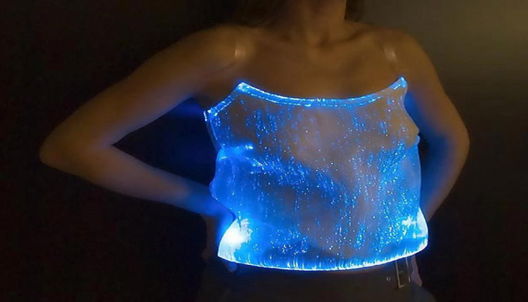 Güneş enerjili kıyafetler dönemi!