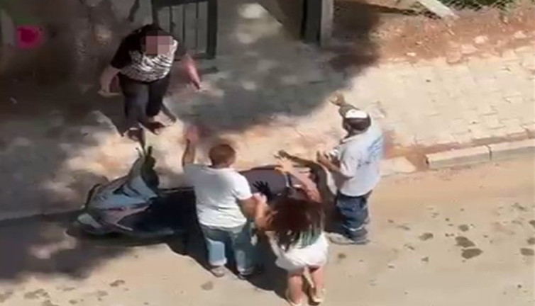 Adana'da anne çıldırdı kızını ekmek bıçağı ile doğrayacaktı! Mahalleli seferber oldu