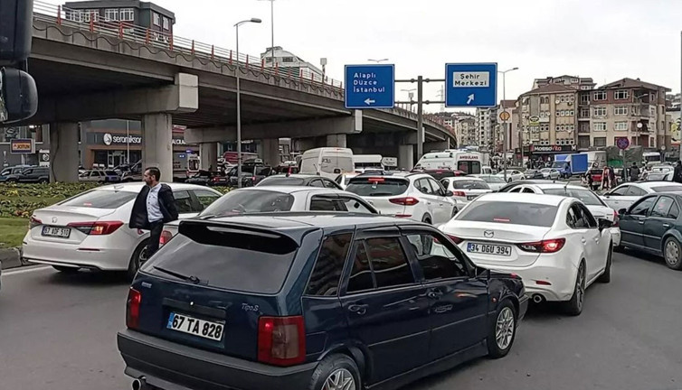 CHP'li Ertuğrul: Devrek yol ayrımı, yükü kaldıramıyor