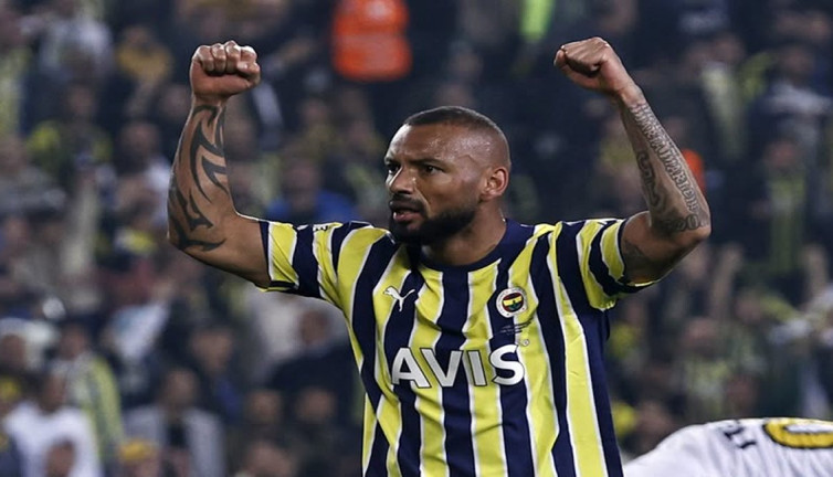 Fenerbahçe'ye hayal kırıklığı yaşatmıştı! Joao Pedro yeni takımında müthiş başladı