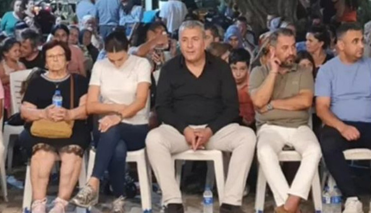 CHP'den AKP'ye geçmişlerdi. Vatandaş yüzlerine tükürdü