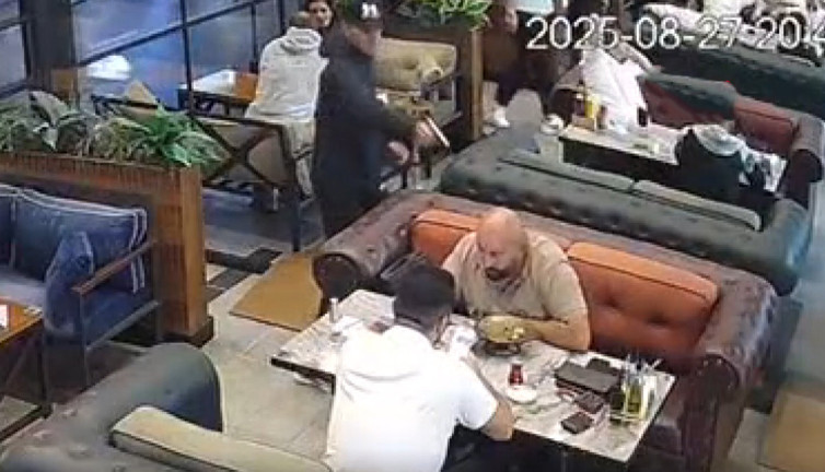 Kulüp başkanının ölüm anı kameralara yansıdı! Kafede bulunanlar dondu kaldı