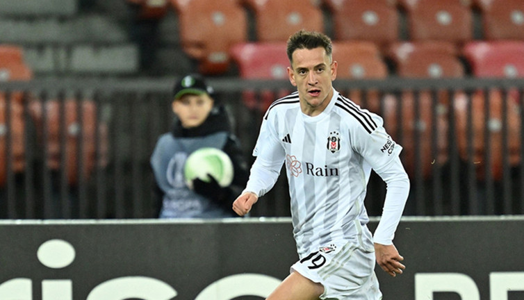 Beşiktaş ayrılığı açıklamadan yeni takımıyla antrenmana çıktı!