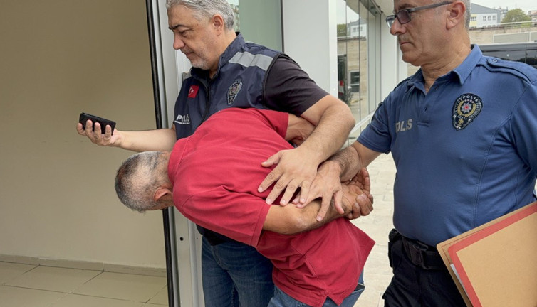 Tramvayda fotoğraf dayağı