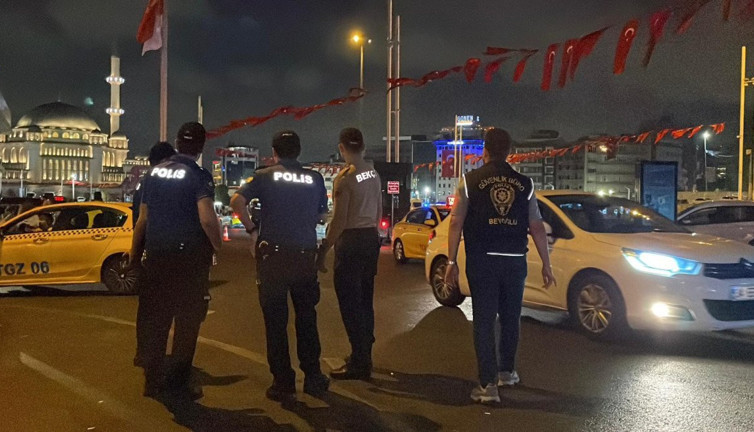 İstanbul'da helikopter destekli 'Huzur İstanbul' denetimi