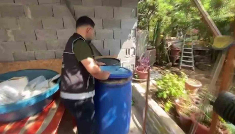 Adana’da 2 bin 930 litre kaçak içki ele geçirildi