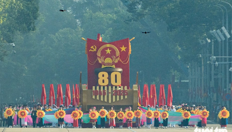 Özgür Vietnam 80 yaşında: Bağımsızlığın yıl dönümü görkemli törenle kutlandı