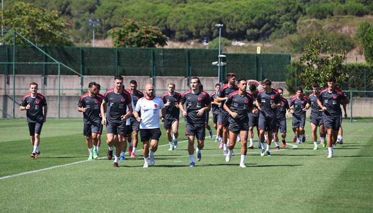 Gürcistan-Türkiye maçının hakemi açıklandı