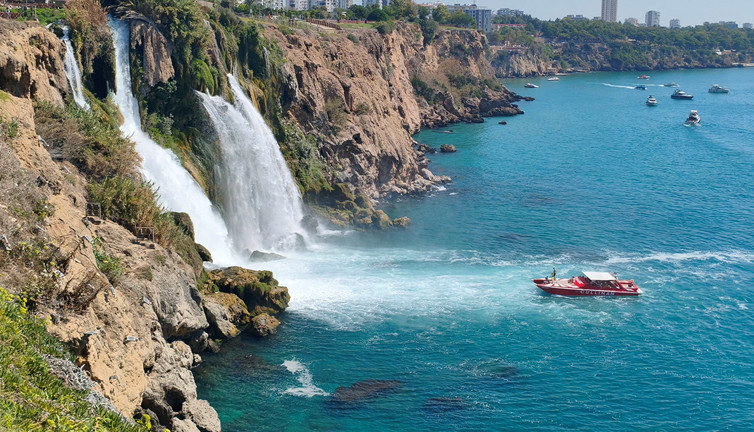 Turistik bölgede şok olay! Kadın cesedi 15 kilometre uzakta bulundu