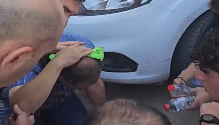 Tuğla darbesiyle yere yığıldı