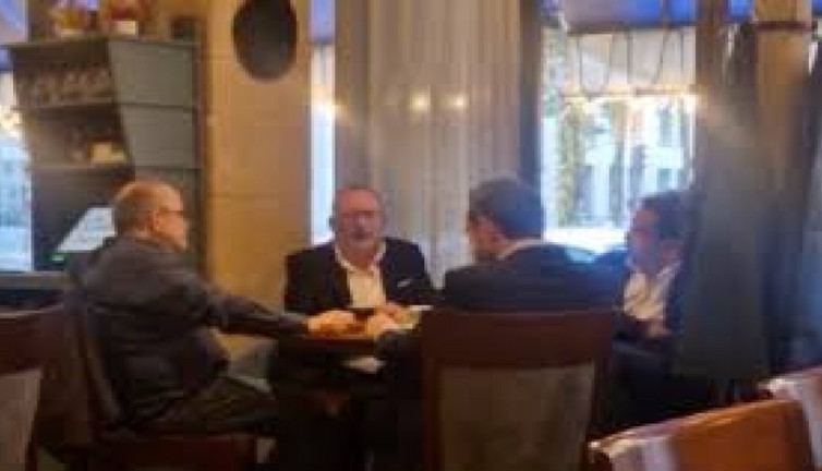 Skandal görüntüler sonrası iki gazeteci kapının önüne konuldu: Belediye Başkanlığı hakkındaki sözler dikkat çekti