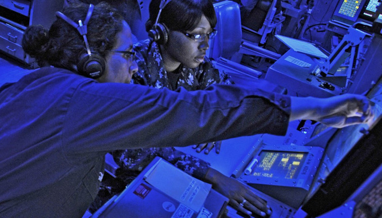 Donanma yapay zekâ destekli asistan arayışına girdi: ABD ordusunda stratejik hamle