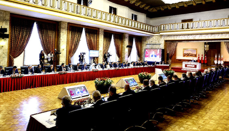 MHP’nin ‘Öcalan’ talebi komisyona geliyor! Açılım tiyatrosu kaldığı yerden devam ediyor…