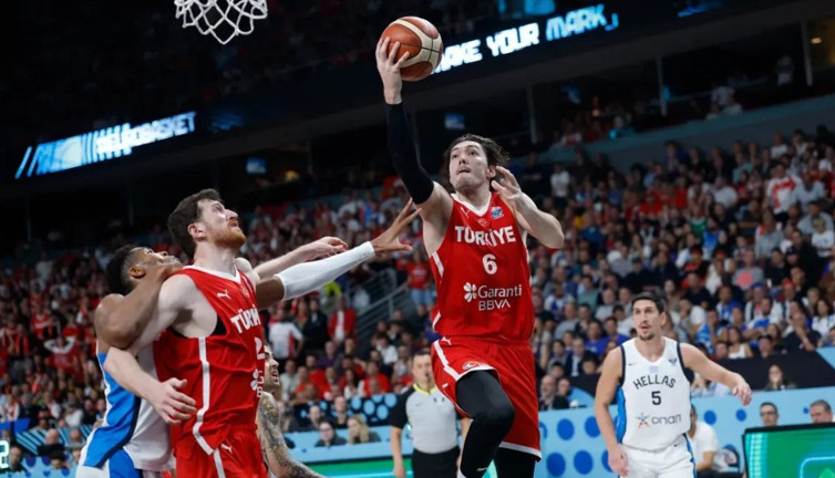 Yunanistan farklı galibiyetimizi konuşuyor! "Türkiye tesadüf olmadığını kanıtladı"