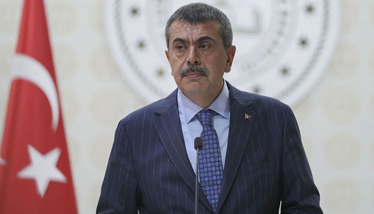 Yusuf Tekin'den velilerin yüksek fiyat eleştirilerine tepki: Feveran etmeyin